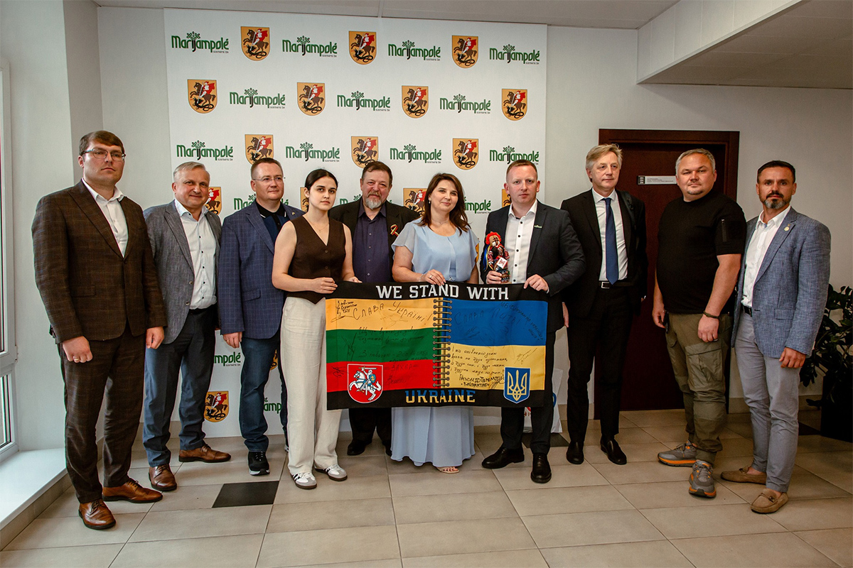 Ukrainian Photographer’s Work Brings Frontline Stories to Lithuania Ukrainian Photographer’s Work Brings Frontline Stories to Lithuania. Source: Robertinas-Roro
