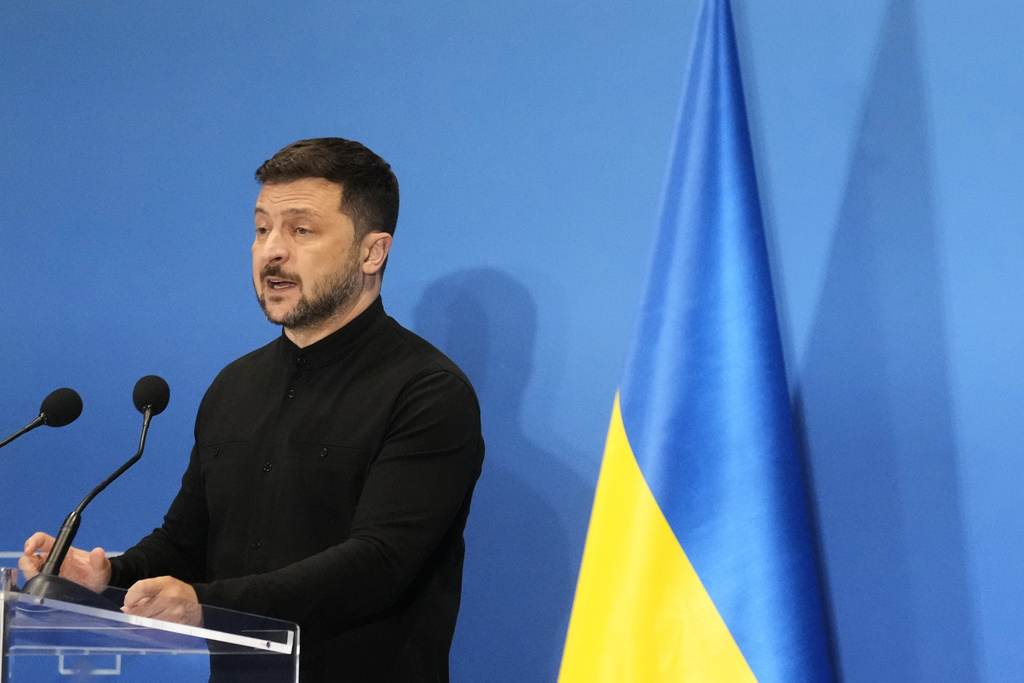Ukraine, US, and European Allies to Meet in UK Ahead of Trump-Putin Talks Photo: Ukraine, US, and European Allies to Meet in UK Ahead of Trump-Putin Talks. Source: AP