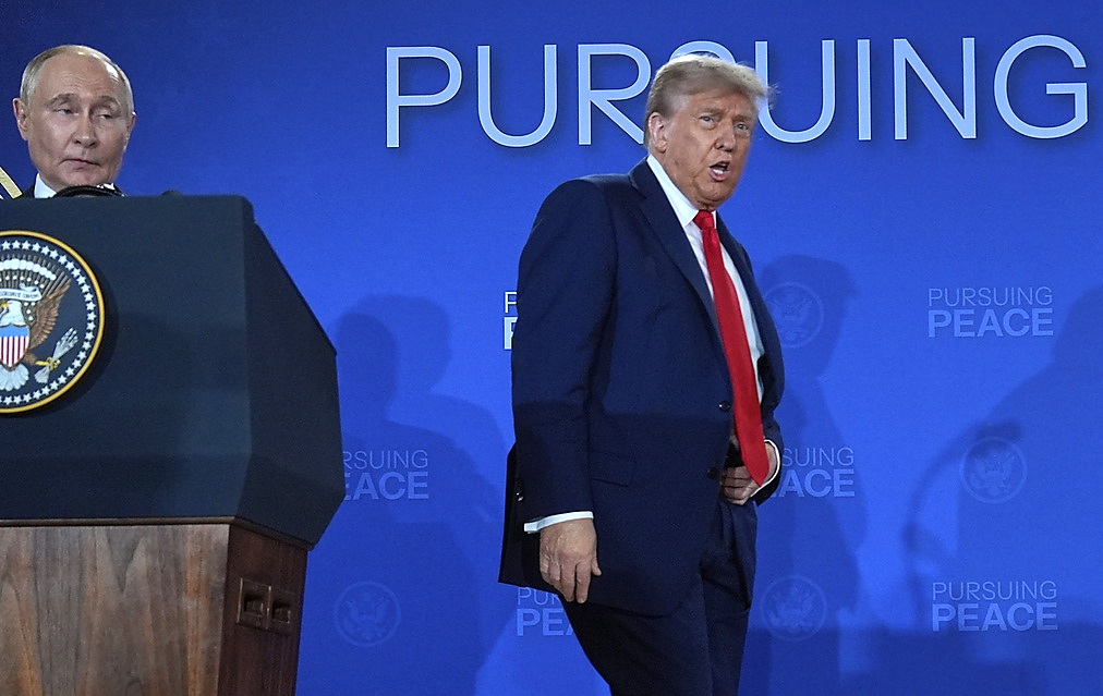 Trump Warns of ‘Economic War’ If Putin Refuses Peace With Ukraine Photo: Trump Warns of ‘Economic War’ If Putin Refuses Peace With Ukraine. Source: AP