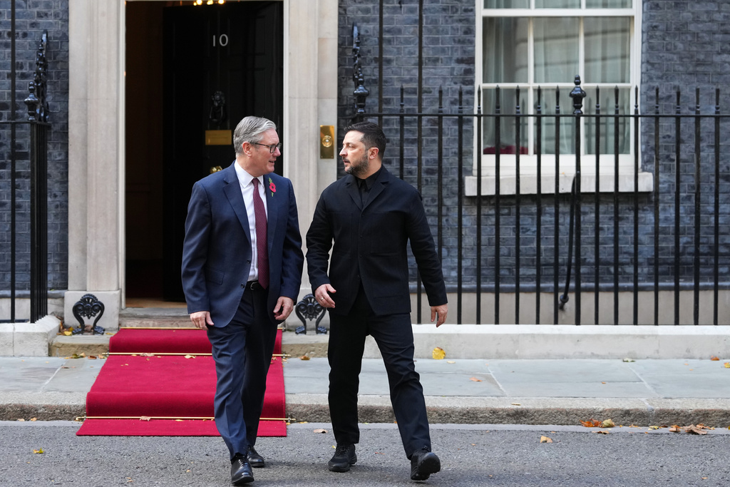 Photo: Zelenskyy Expected in London on Monday for Talks With Starmer, Macron and Merz. Source: AP