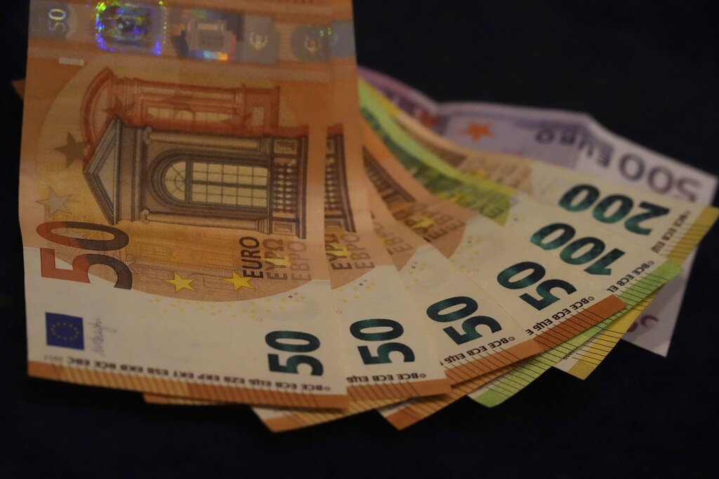 France and Italy Reassured: EU Mega-Loan for Ukraine Won’t Worsen Debt. Source: AP