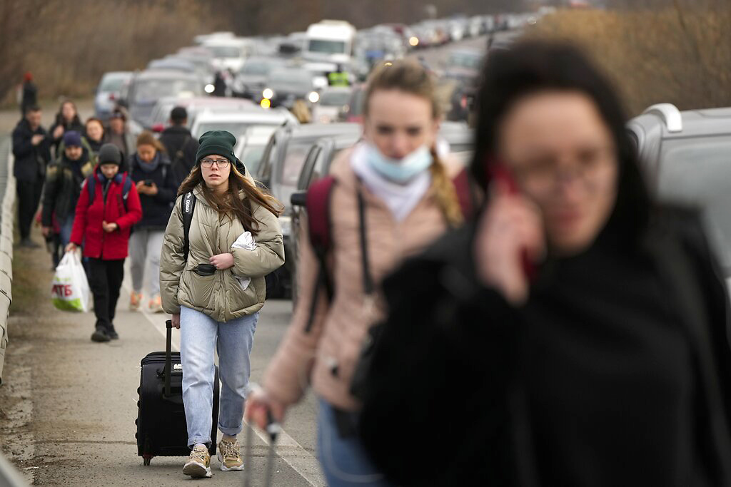 Ukrainian Ambassador: Ukrainians in Poland Intend to Go Back Once Safe. Source: AP