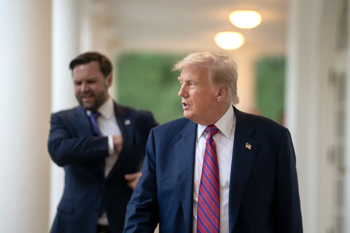 Trump Warns Medvedev: ‘Entering Very Dangerous Territory’ Photo: Trump Warns Medvedev: ‘Entering Very Dangerous Territory’. Source: wh.gov