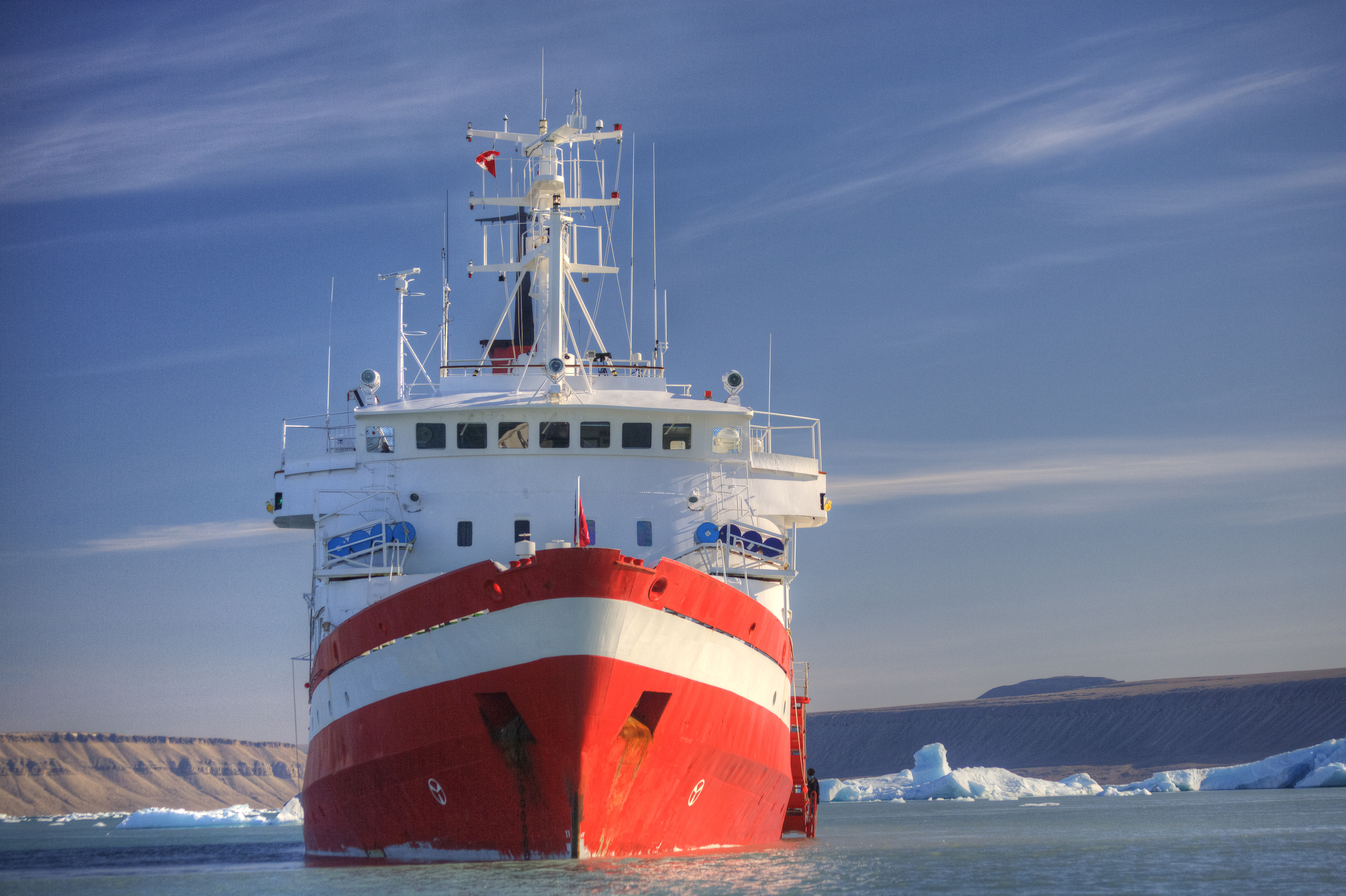 Canada Warns of Rising Russian and Chinese Espionage in the Arctic. Source: Getty Images