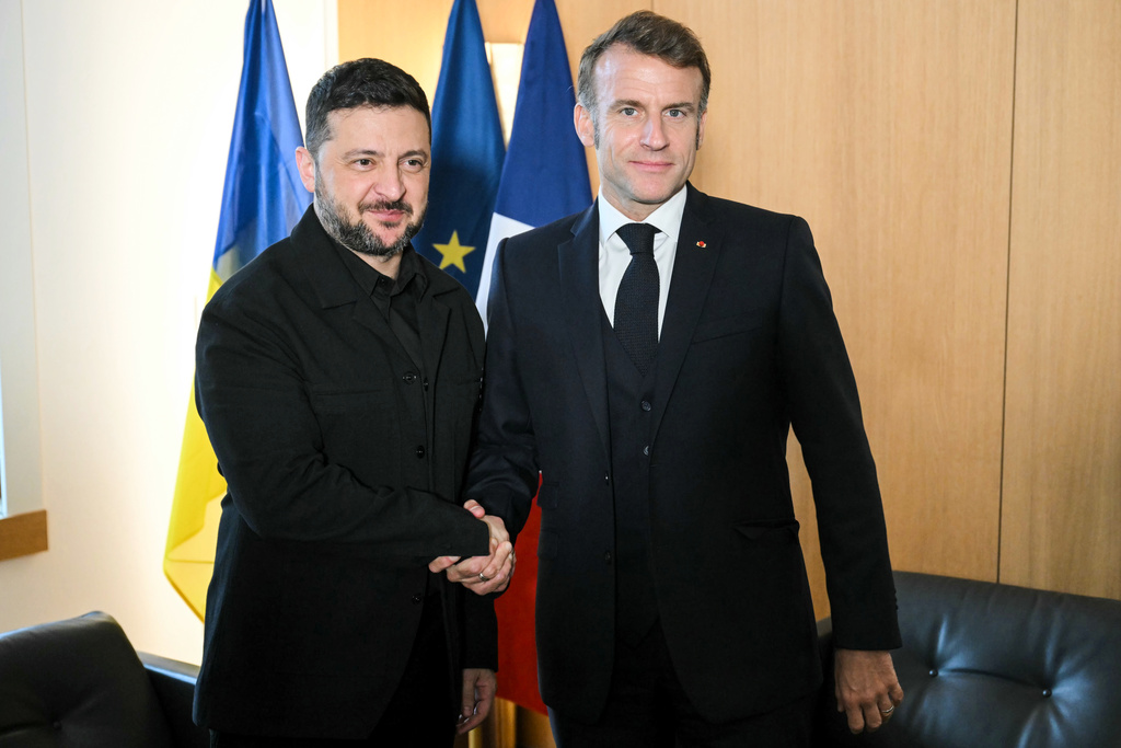 Photo: France Ready to Arm Ukraine “For the Long Haul” with Jets, Air-Defense Systems. Source: AP