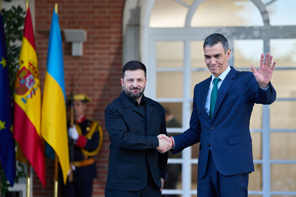Photo: Spain Ramps Up Support: €615M for Weapons, €200M for Ukraine’s Recovery. Source: AP