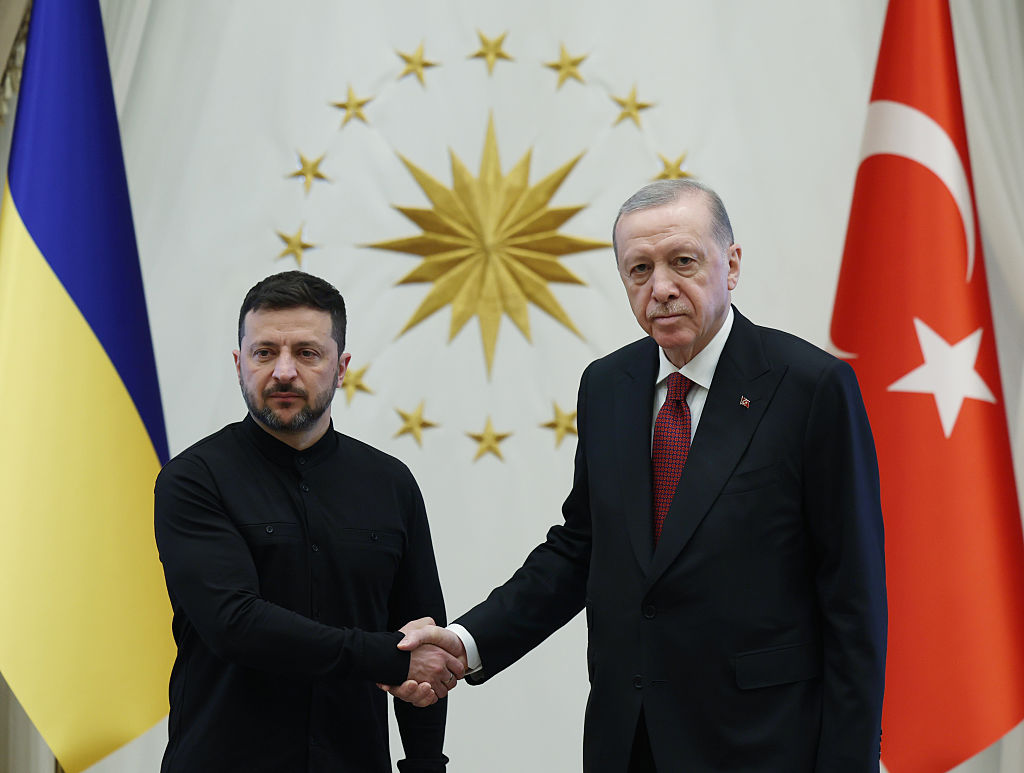 Photo: Zelenskyy Arrives in Turkey for Talks on Reviving Peace Negotiations. Source: Getty Images