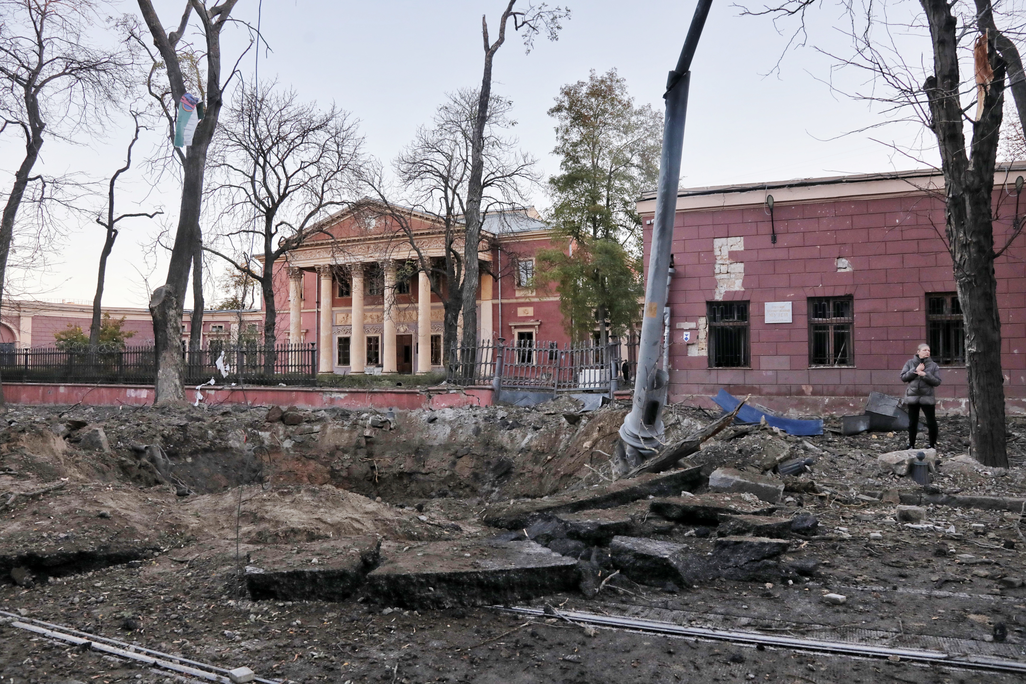 Ukraine Evacuates 670,000 Artifacts Amid Ongoing War. Source: Getty Images