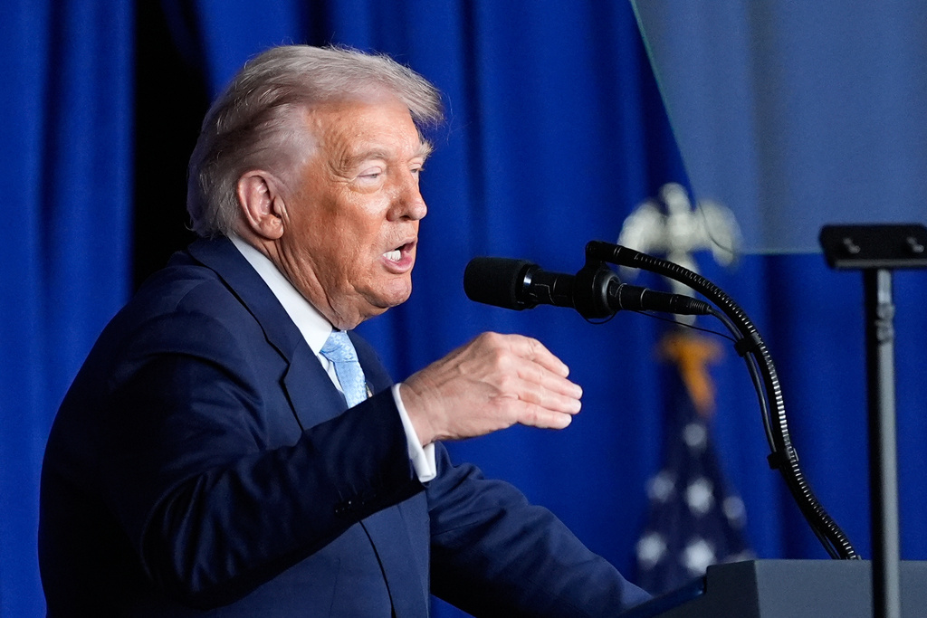 Photo: Trump Fast-Tracks Peace Plan, Tasks New Envoy with Delivering Proposal to Putin. Source: AP