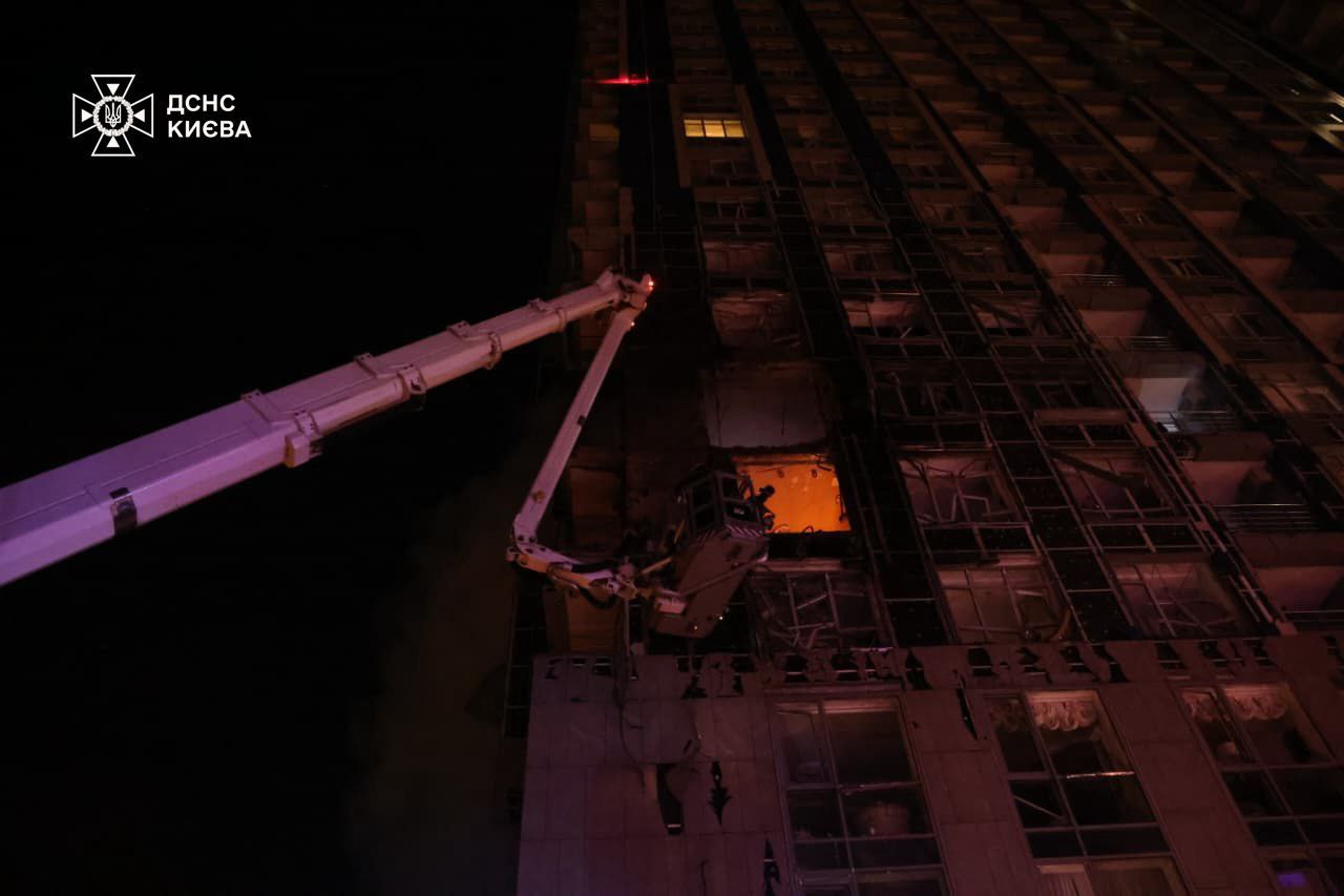 Photo: At Least Six Killed in Kyiv as Russia Launches Massive Overnight Attack. Source: dsns