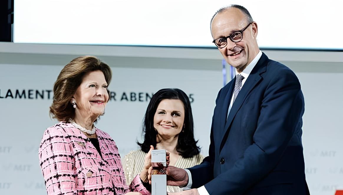 Photo: Ukrainian People Receive German Award for Political Courage. Source: MIT