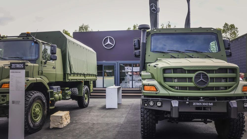 Photo: Germany’s Daimler Truck to Supply Ukraine with 1,000 Zetros Military Vehicles. Source: FAZ