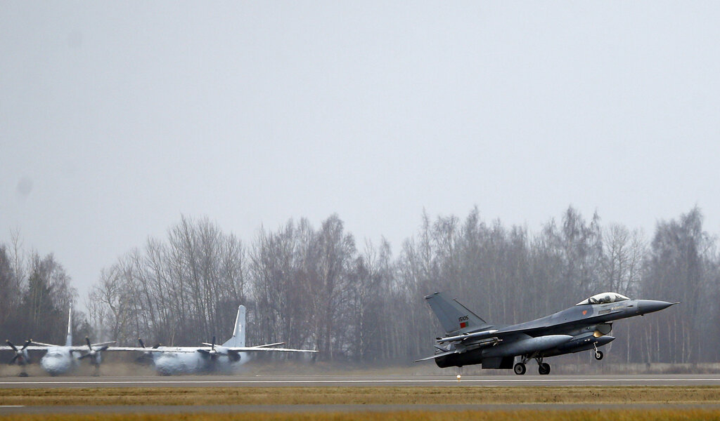 Photo: Baltic States Draft Large-Scale Civil Evacuation Plans Amid Fears of Russian Aggression. Source: AP