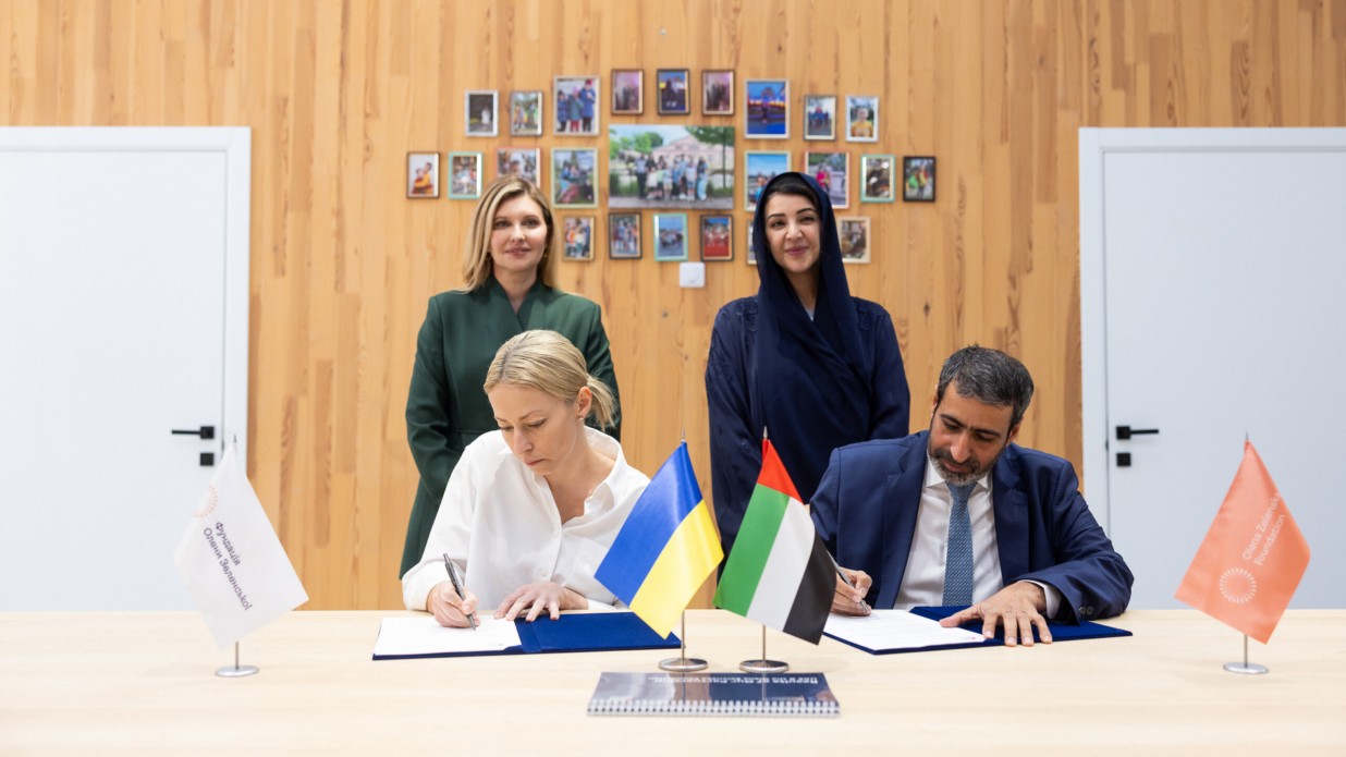 Olena Zelenska Foundation and UAE Sign $5M Deal to Support Humanitarian Projects in Ukraine Olena Zelenska Foundation and UAE Sign $5M Deal to Support Humanitarian Projects in Ukraine. Source: president-gov-ua