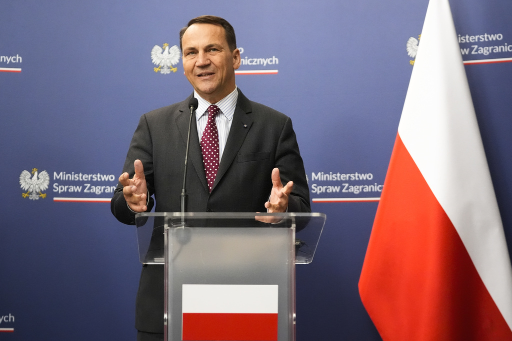 Polish FM: Fears of Escalation Over Tomahawk Missiles for Ukraine Are Misplaced Photo: Polish FM: Fears of Escalation Over Tomahawk Missiles for Ukraine Are Misplaced. Source: AP