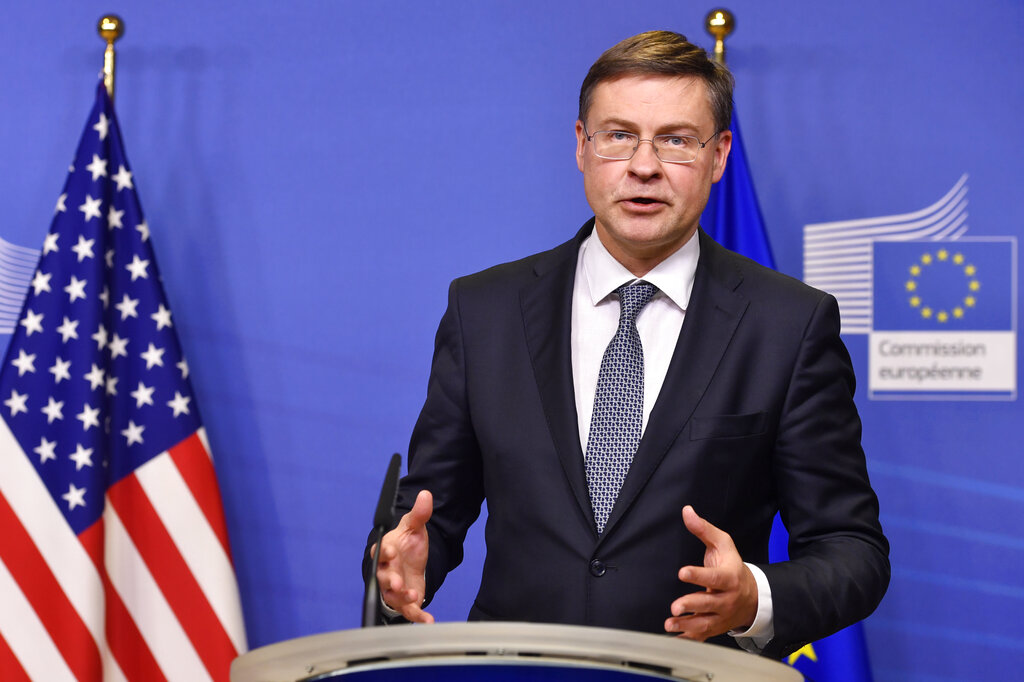 U.S. Backs New IMF Program, EU Plan to Provide Ukraine Loan from Frozen Russian Assets Photo: U.S. Backs New IMF Program, EU Plan to Provide Ukraine Loan from Frozen Russian Assets. Source: AP