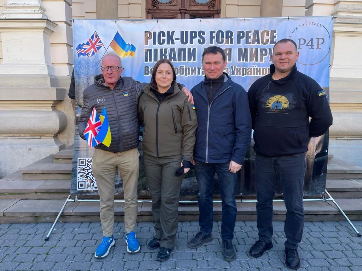 British Volunteers Deliver 38 Off-Road Vehicles to Support Ukrainian Troops Photo: British Volunteers Deliver 38 Off-Road Vehicles to Support Ukrainian Troops. Source: loda-gov-ua