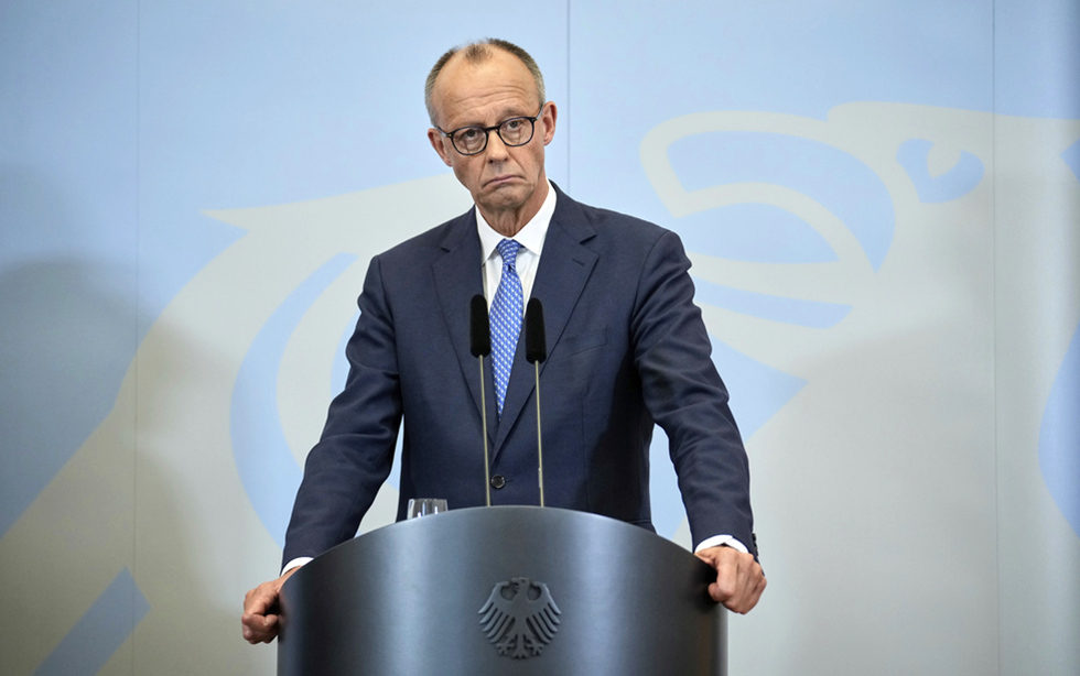Photo: Ukraine War May Drag On But Must Not End In Surrender, Merz Says. Source: AP