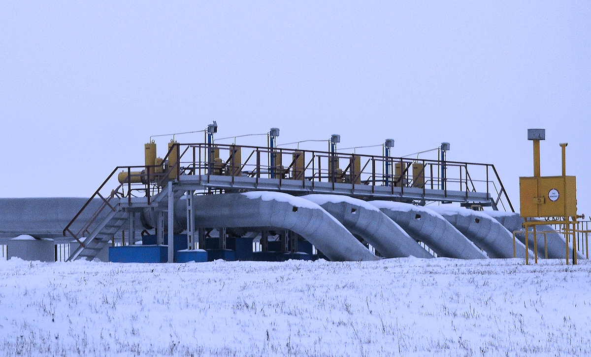 Putin and Xi Deepen Energy Ties with New Pipeline Deal Putin and Xi Deepen Energy Ties with New Pipeline Deal. Source: AP