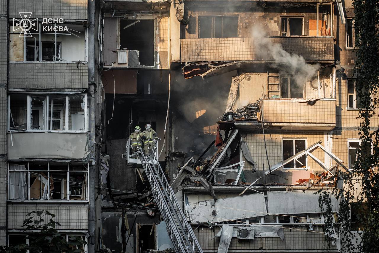 Russia Launches Record Drone Barrage on Kyiv, Cabinet Building Damaged Photo: Russia Launches Record Drone Barrage on Kyiv, Cabinet Building Damaged. Source: dsns