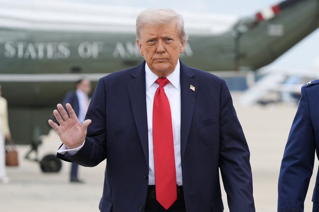 Trump to Meet European Leaders, Hold Call with Putin in Push to End Russia-Ukraine War Photo: Trump to Meet European Leaders, Hold Call with Putin in Push to End Russia-Ukraine War. Source: AP
