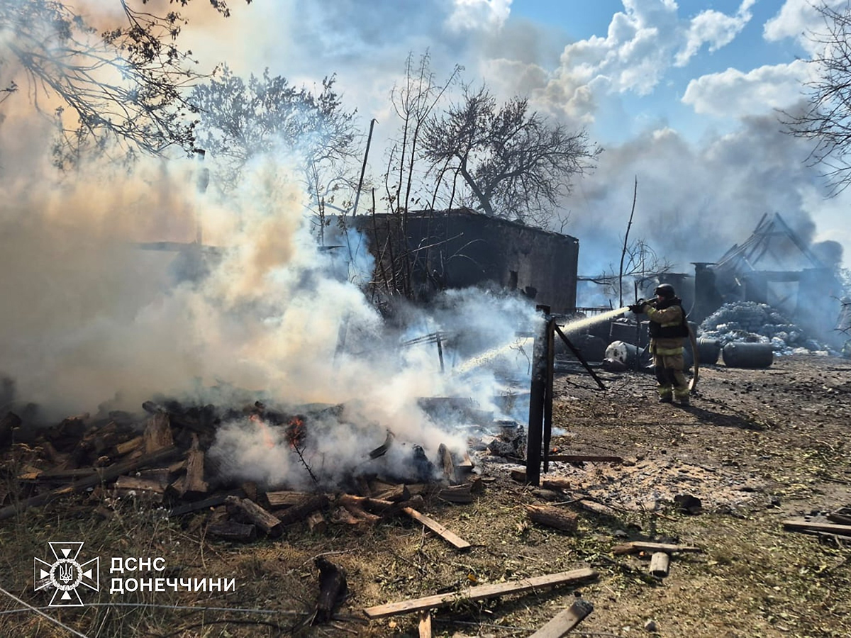 Over 20 Killed in Russian Airstrike on Donetsk Village During Pension Distribution Over 20 Killed in Russian Airstrike on Donetsk Village During Pension Distribution. Source: dsns