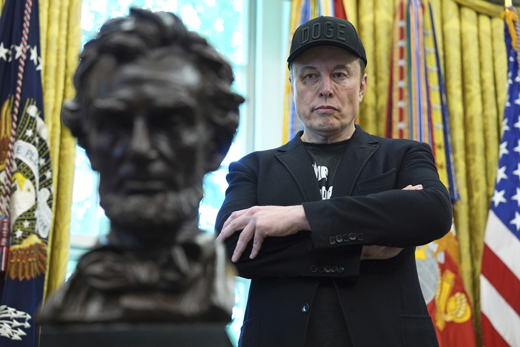 Elon Musk Pledges $1 Million for Murals Honoring Murdered Ukrainian Woman. Source: AP