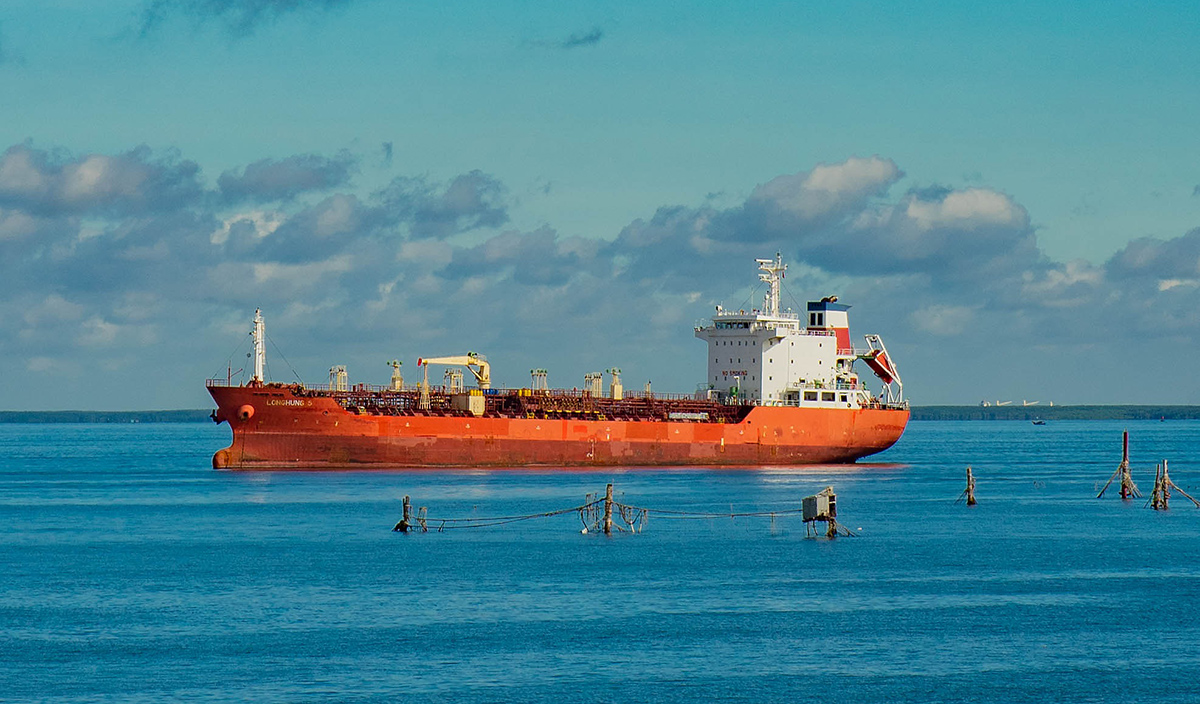 Photo: Australia Cuts Russian Oil Price Cap, Sanctions Shadow Fleet Vessels. Source: pixabay
