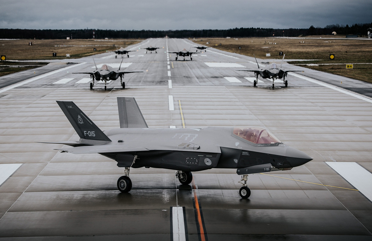 Photo: Estonia Open to Hosting British Nuclear-Capable Jets After Russian Airspace Violation. Source: mil-ee
