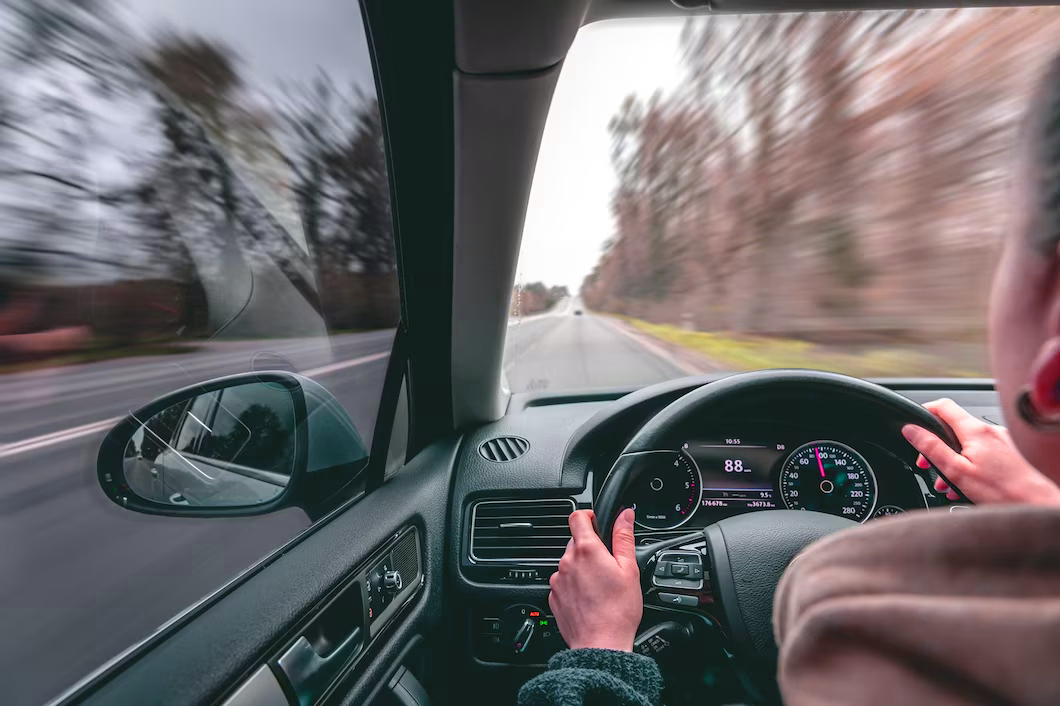 Photo: Czech Republic Considers Road Traffic Act Amendments: Allowing Speeds of Up to 150 km/h. Source: Freepik